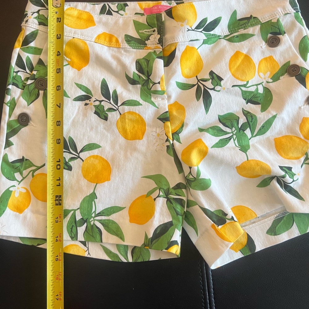 Isaac Mizrahi size 4 shorts colorful.